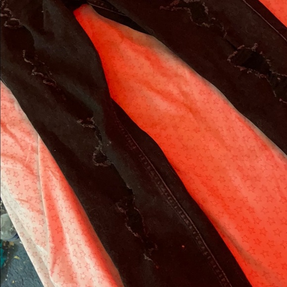 Hollister regular size 5 ripped jeans - Picture 2 of 4